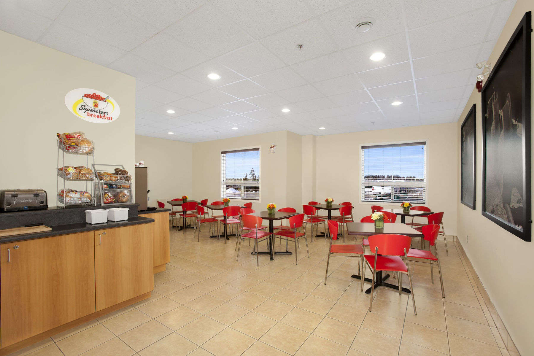 Super 8 Hotel, Guest Areas, Red Lake, ON